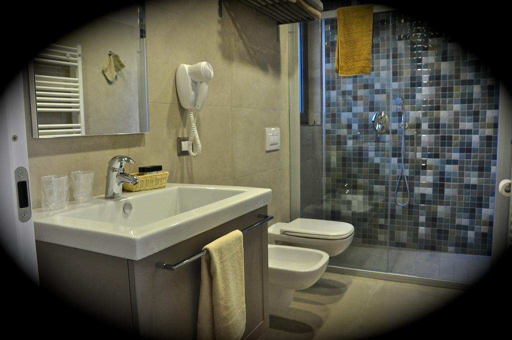 Heidi Bed And Breakfast Albavilla Habitación foto